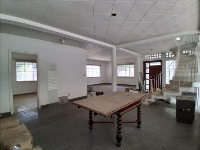 Casa de 10 alcobas en venta en Santa Teresita, Cali, 528 m² · foto 9 de 15