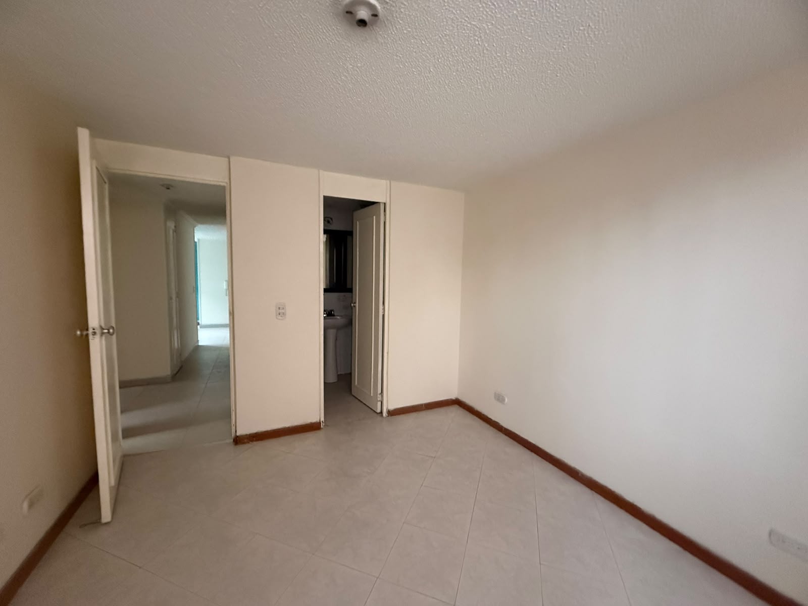 Apartamento en venta en Modelia, Bogotá · foto 4 de 16