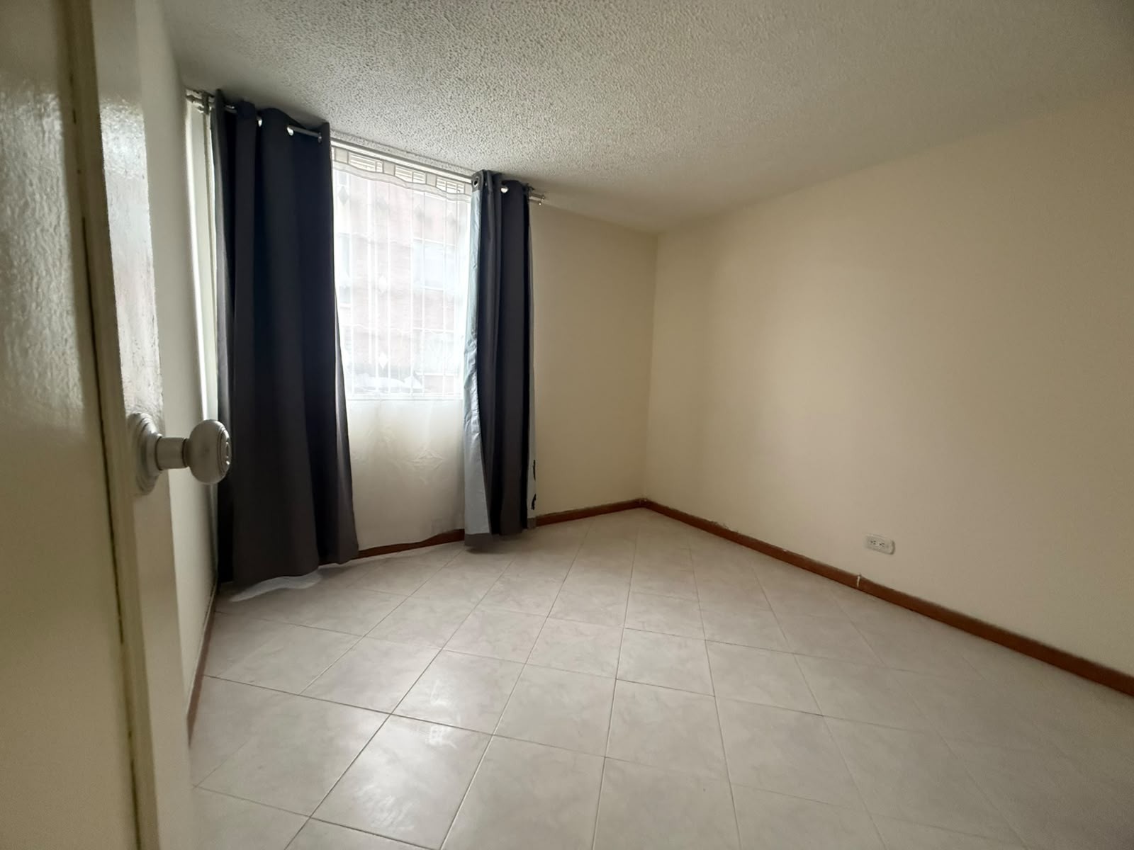 Apartamento en venta en Modelia, Bogotá · foto 5 de 16