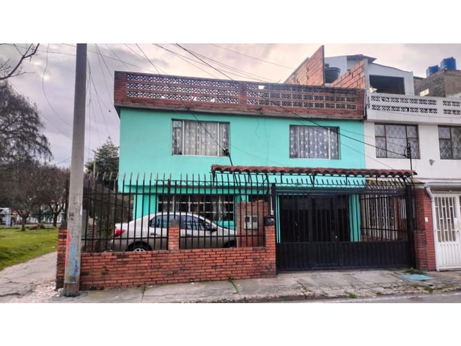 Casa en venta en Jorge Gaitan Cortes, Bogotá · foto 2 de 7