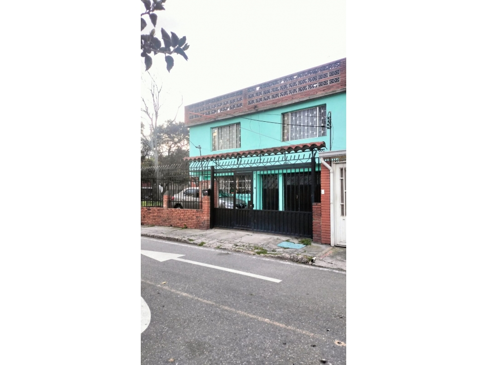 Casa en venta en Jorge Gaitan Cortes, Bogotá · foto 4 de 7