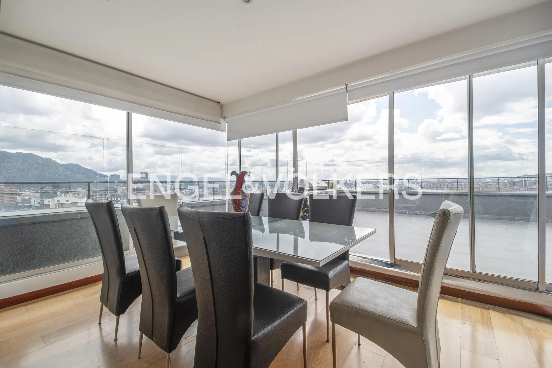 Apartamento en venta en Bella Suiza, Bogotá · foto 2 de 19
