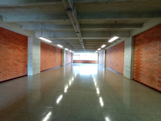 Local en arriendo en Santa Fe, Medellín, 194 m² · foto 2 de 5