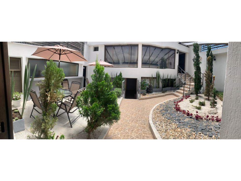 Casa en venta en Santa Paula, Bogotá · foto 2 de 23
