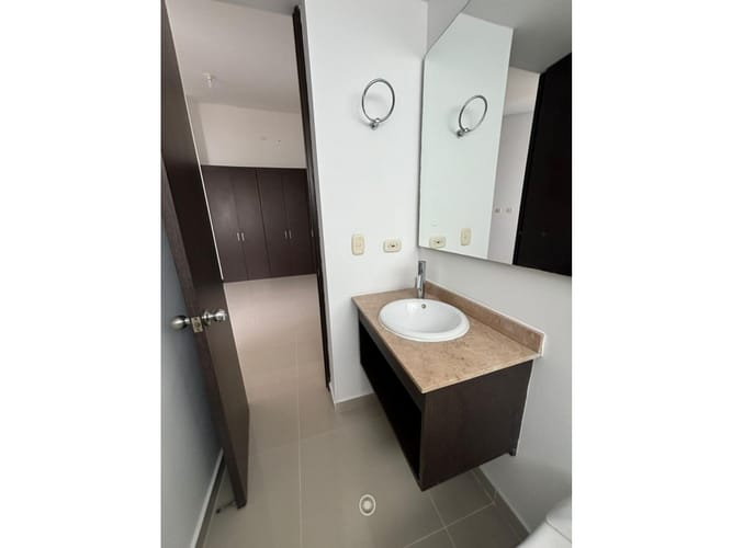 Casa de 4 alcobas en venta en El Castillo, Jamundí, 137 m² · foto 9 de 24