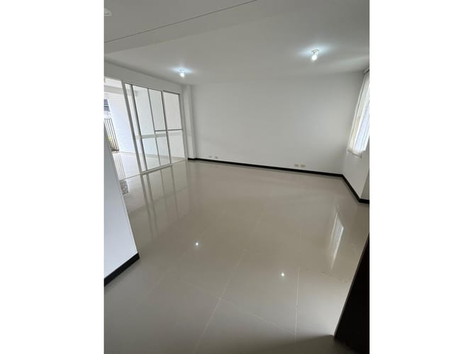 Casa de 4 alcobas en venta en El Castillo, Jamundí, 137 m² · foto 10 de 24