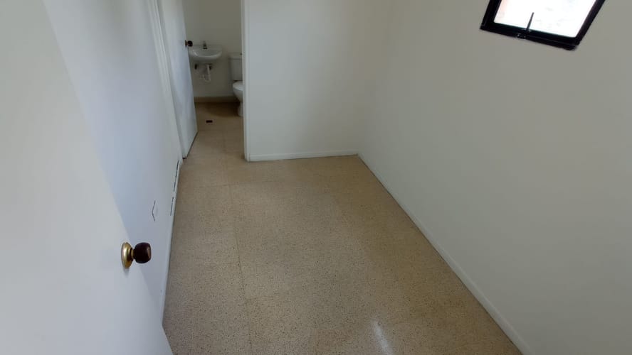 Oficina en arriendo en La Aguacatala, Medellín, 170 m² · foto 14 de 15