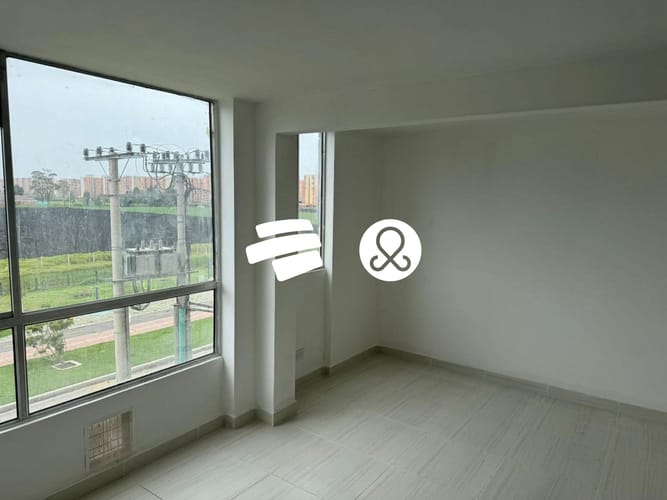 Apartamento de 2 alcobas en venta en La Estancia, Madrid, 47 m² · foto 2 de 12