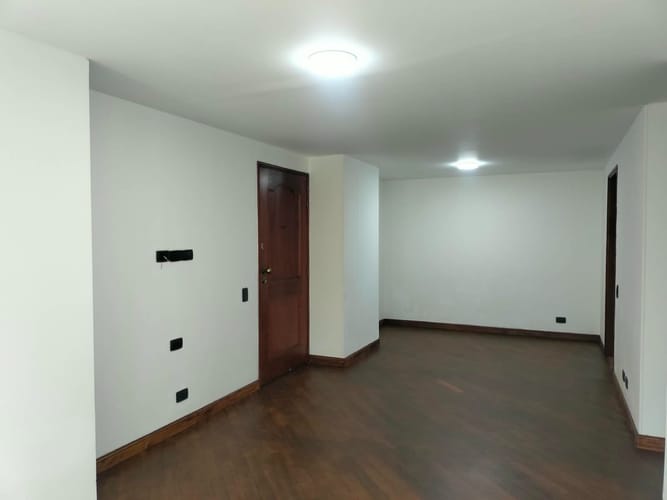Apartamento de 2 alcobas en arriendo en Patio Bonito, Medellín, 82 m² · foto 7 de 13