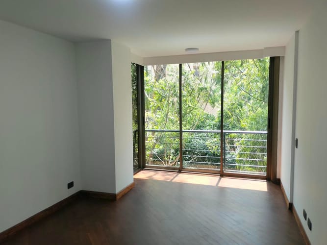 Apartamento de 2 alcobas en arriendo en Patio Bonito, Medellín, 82 m² · foto 2 de 13