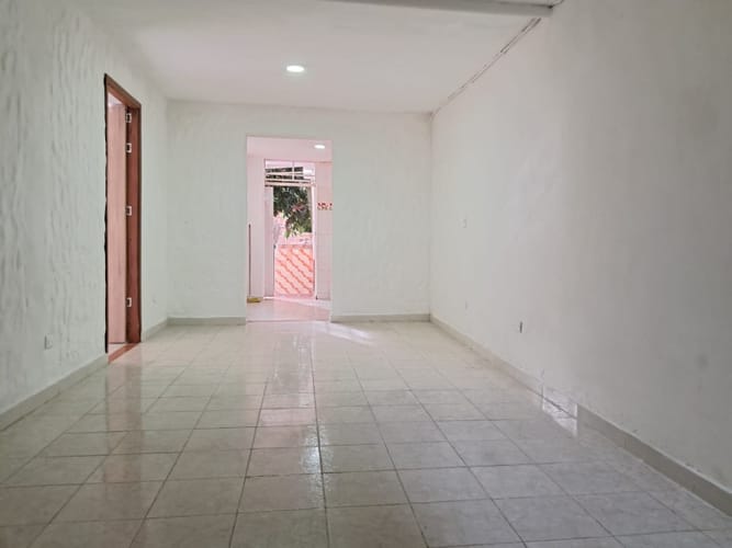 Casa de 9 alcobas en venta en La Milagrosa, Medellín, 350 m² · foto 3 de 24