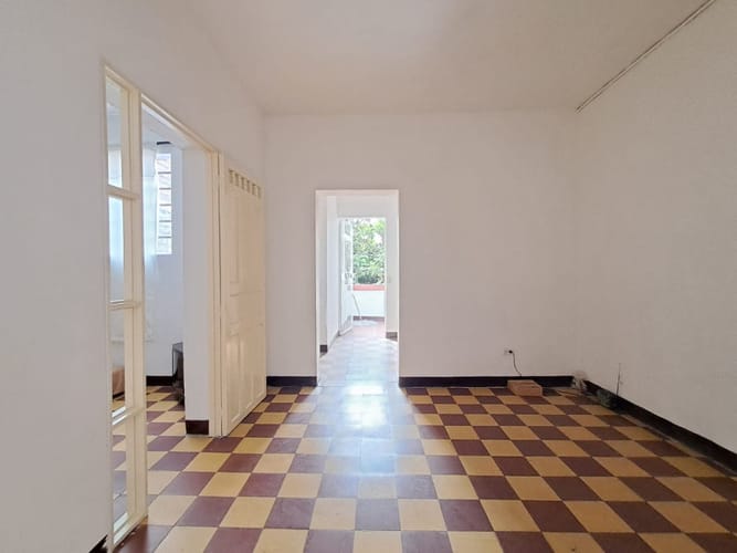 Casa de 9 alcobas en venta en La Milagrosa, Medellín, 350 m² · foto 22 de 24