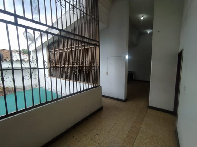 Casa de 8 alcobas en venta en Caobos, Cúcuta, 451 m² · foto 6 de 24