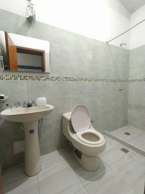 Casa de 8 alcobas en venta en Caobos, Cúcuta, 451 m² · foto 16 de 24