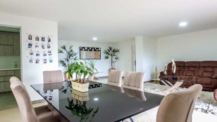 Apartamento de 3 alcobas en arriendo en El Poblado, Medellín, 147 m² · foto 11 de 16