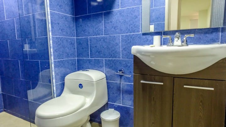 Apartamento de 3 alcobas en arriendo en El Poblado, Medellín, 147 m² · foto 15 de 16