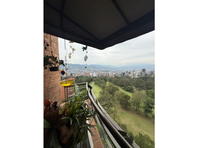 Apartamento de 3 alcobas en venta en Loma Del Campestre, Medellín, 129 m² · foto 21 de 24
