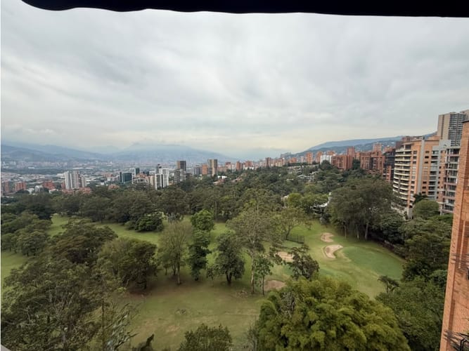 Apartamento de 3 alcobas en venta en Loma Del Campestre, Medellín, 129 m² · foto 22 de 24