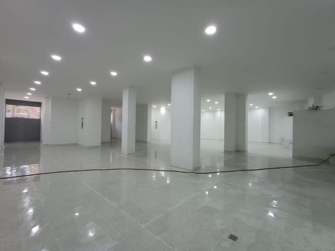 Local en arriendo en Suramérica, Itagüí, 500 m² · foto 3 de 6