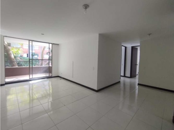 Apartamento de 3 alcobas en arriendo en Cd San Lucas, Envigado, 90 m² · foto 4 de 14