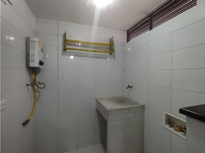 Apartamento de 3 alcobas en arriendo en Cd San Lucas, Envigado, 90 m² · foto 8 de 14