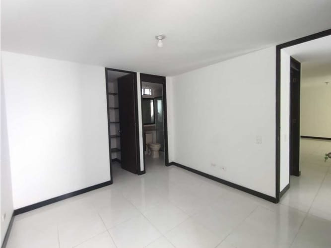 Apartamento de 3 alcobas en arriendo en Cd San Lucas, Envigado, 90 m² · foto 12 de 14