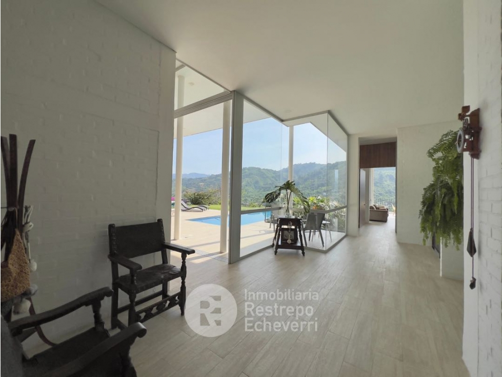 Casa en venta en San Bernardo Del Viento, Manizales · foto 2 de 24