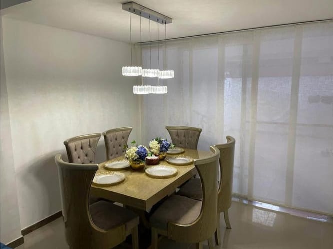 Casa de 4 alcobas en venta en El Castillo, Jamundí, 165 m² · foto 3 de 11