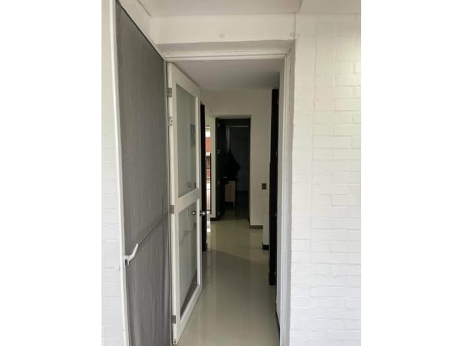 Casa de 4 alcobas en venta en El Castillo, Jamundí, 165 m² · foto 6 de 11