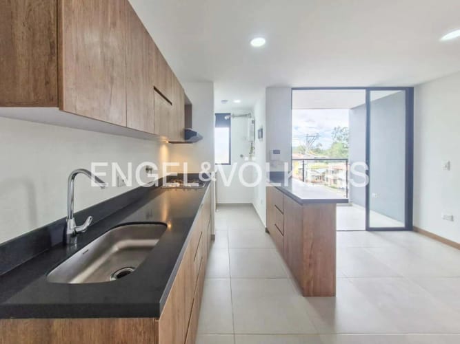 Apartamento de 1 alcoba en venta en La Ceja, 47 m² · foto 3 de 8