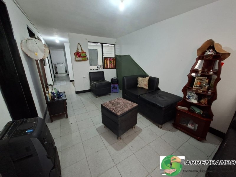 Apartamento en venta en Zona Industrial No. 1, Itagüí · foto 3 de 11