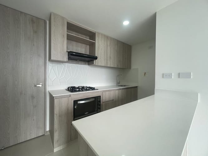 Apartamento de 2 alcobas en venta en Simon Bolivar, Envigado, 61 m² · foto 3 de 17