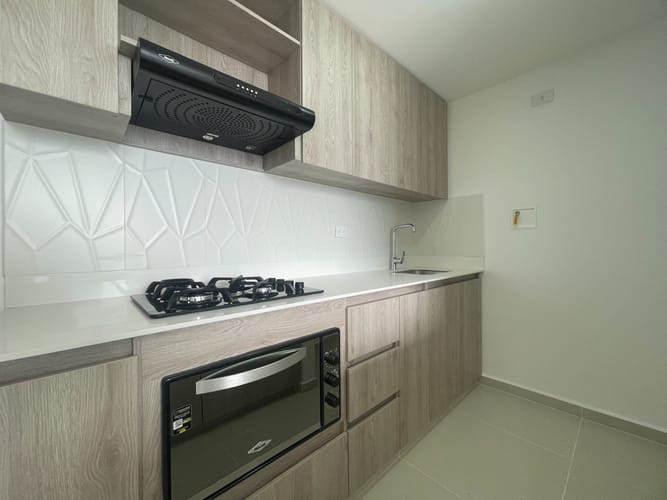 Apartamento de 2 alcobas en venta en Simon Bolivar, Envigado, 61 m² · foto 5 de 17