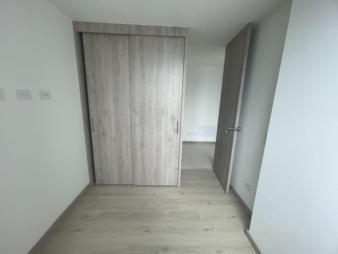Apartamento de 2 alcobas en venta en Simon Bolivar, Envigado, 61 m² · foto 10 de 17