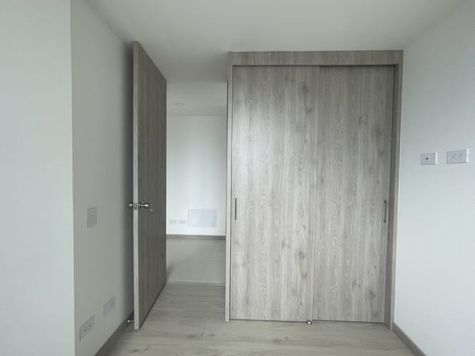 Apartamento de 2 alcobas en venta en Simon Bolivar, Envigado, 61 m² · foto 12 de 17