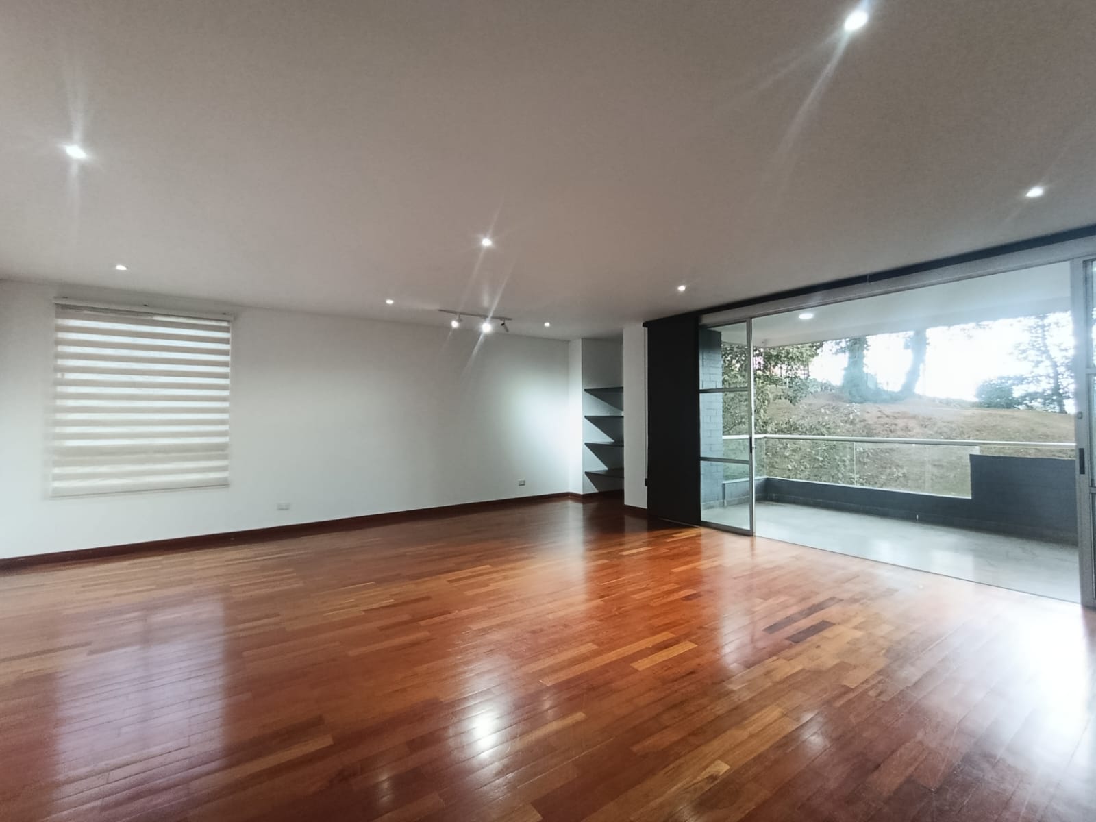 Apartamento en arriendo en El Poblado, Medellín · foto 4 de 20