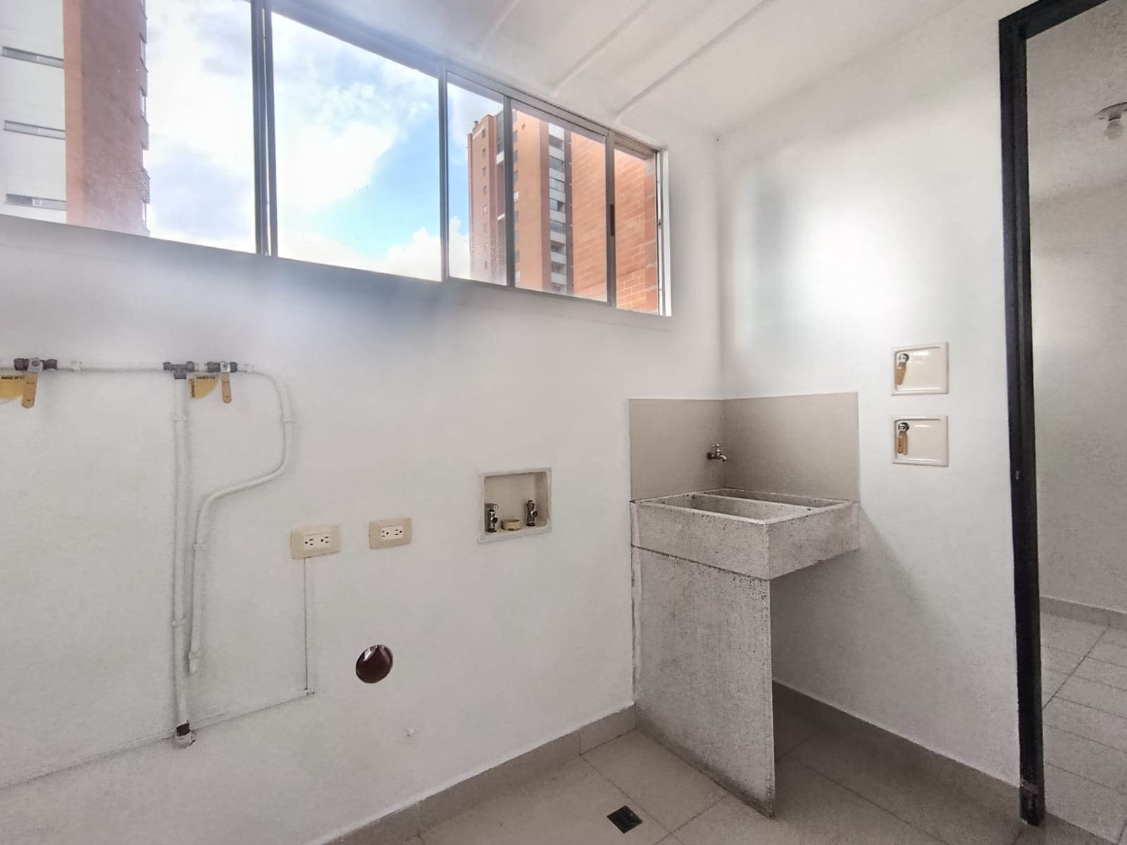 Apartamento en arriendo en El Poblado, Medellín · foto 7 de 20