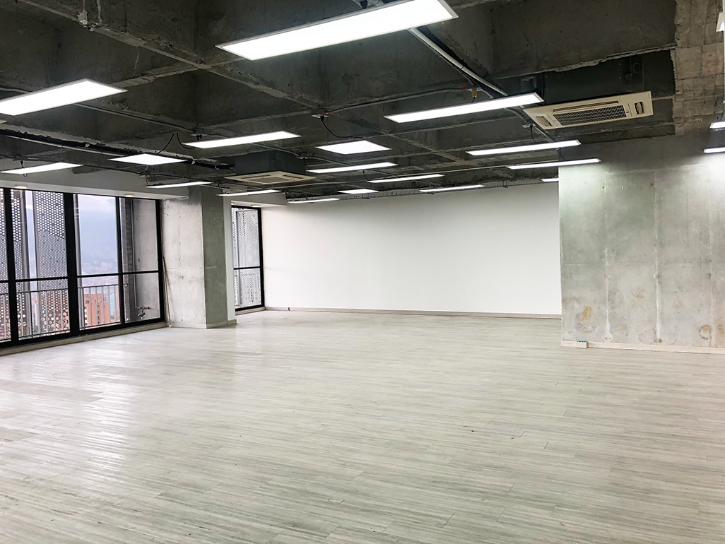 1BR Office in La Florida (193 m²) for Sale - 4