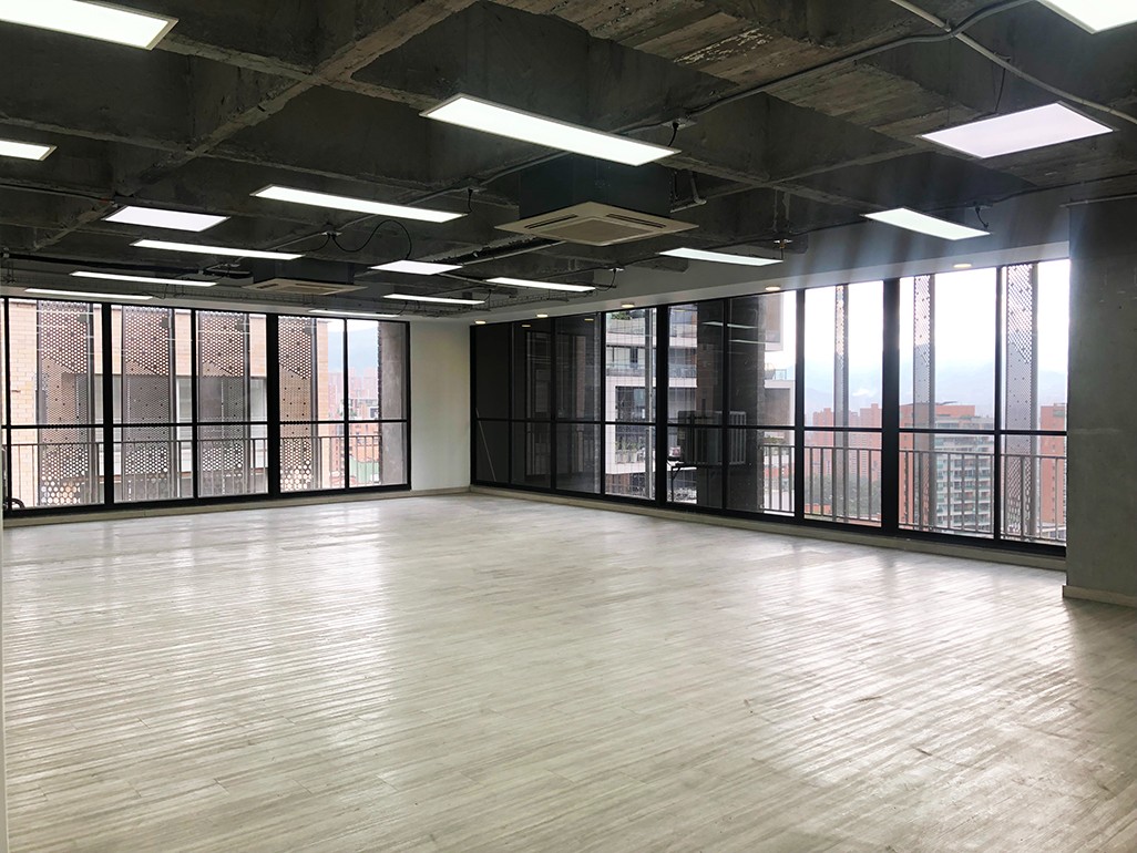 1BR Office in La Florida (193 m²) for Sale