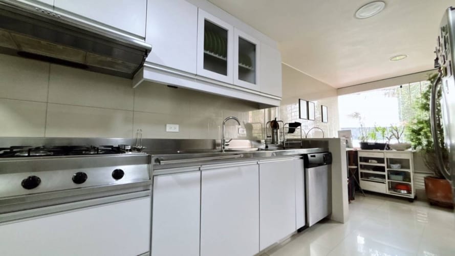 Apartamento de 5 alcobas en venta en El Retiro, Bogotá, 243 m² · foto 15 de 24