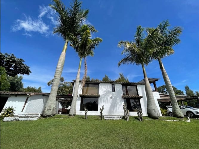 Casa de 5 alcobas en venta en Quirama, Rionegro, 300 m² · foto 2 de 21