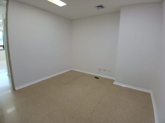 Consultorio en arriendo en Las Vegas, Envigado, 36 m² · foto 3 de 9