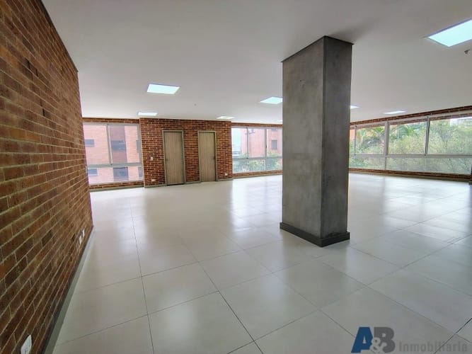Oficina en arriendo en Castropol, Medellín, 136 m² · foto 3 de 16