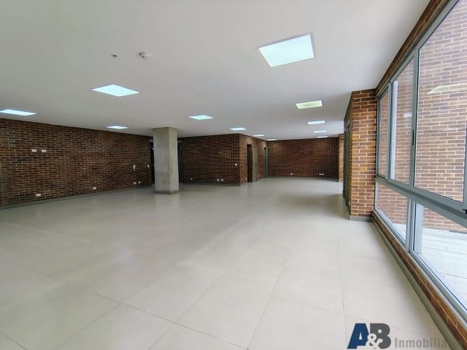 Oficina en arriendo en Castropol, Medellín, 136 m² · foto 6 de 16