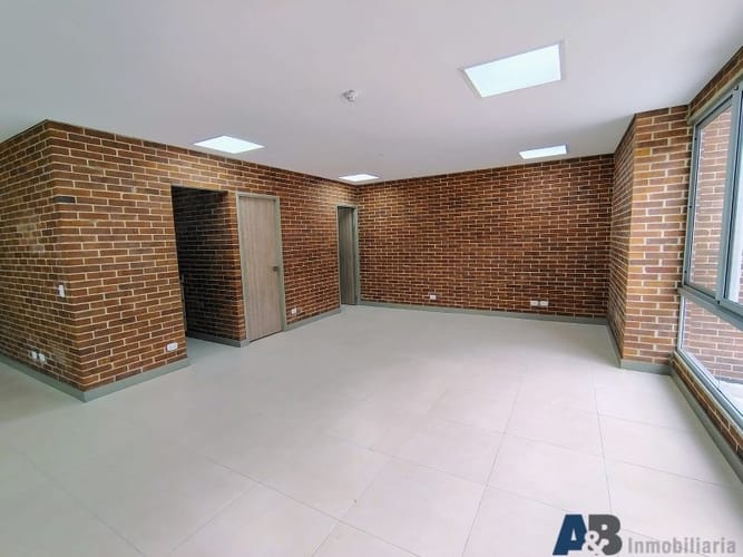 Oficina en arriendo en Castropol, Medellín, 136 m² · foto 9 de 16