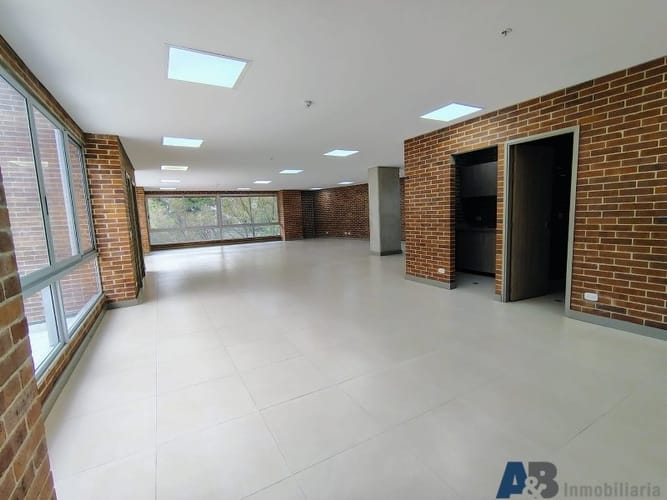 Oficina en arriendo en Castropol, Medellín, 136 m² · foto 10 de 16