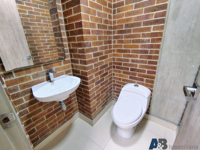 Oficina en arriendo en Castropol, Medellín, 136 m² · foto 11 de 16