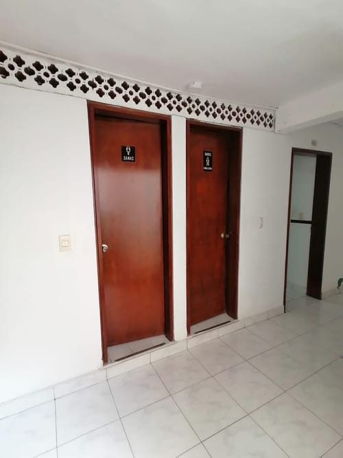 Casa de 18 alcobas en venta en Versalles, Cali, 433 m² · foto 3 de 24