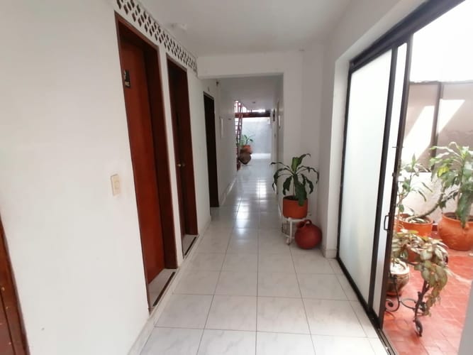 Casa de 18 alcobas en venta en Versalles, Cali, 433 m² · foto 15 de 24