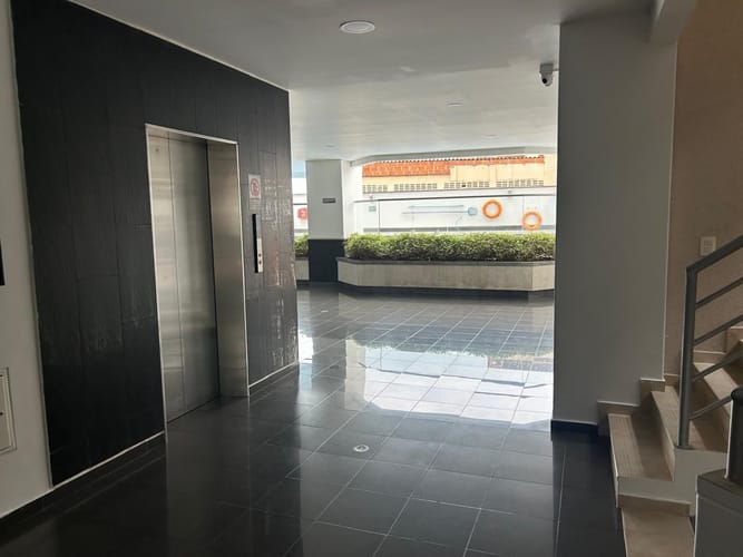 Apartamento de 3 alcobas en venta en Cabecera Del Llano, Bucaramanga, 99 m² · foto 3 de 24